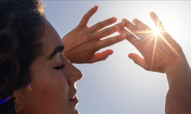 Beat the Heat Your Ultimate Guide to Summer Skin & Eye Protection 2 Beat the Heat Your Ultimate Guide to Summer Skin & Eye Protection 2