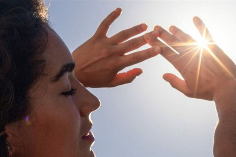 Beat the Heat Your Ultimate Guide to Summer Skin & Eye Protection 2